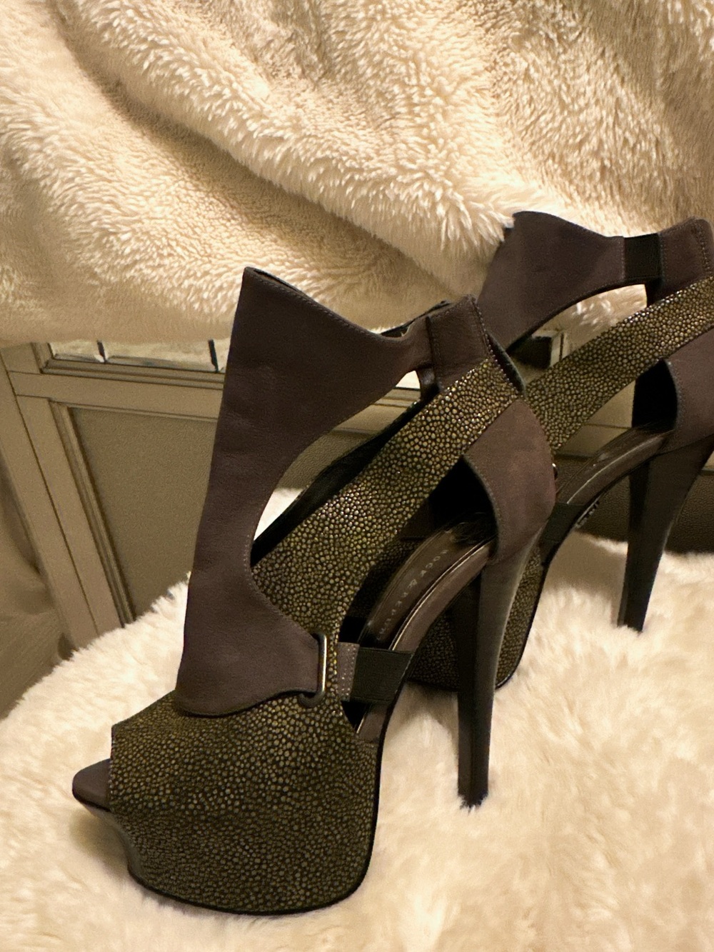 Rock & Republic Olive and Brown Platform Peep-Toe Heels